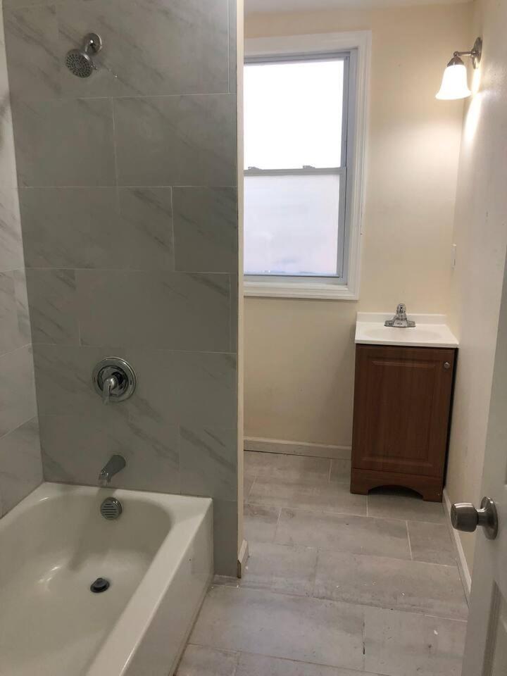 Spacious And Private Apartment With 3 Bedrooms And 1 Bathroom Near Newark International Airport Ewr And New York City Exterior photo