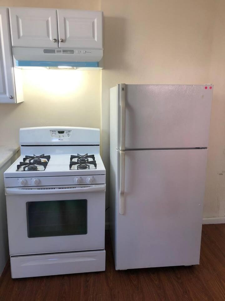 Spacious And Private Apartment With 3 Bedrooms And 1 Bathroom Near Newark International Airport Ewr And New York City Exterior photo